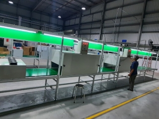 Chuyên sản xuất băng chuyền sấy in sơn đế, băng chuyền thao tác lắp ráp linh kiện bằng nhôm định hình