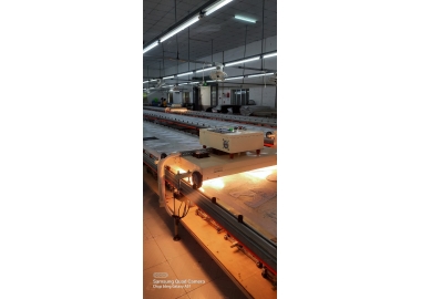 Máy sấy chạy bàn in giày da-balo túi xách